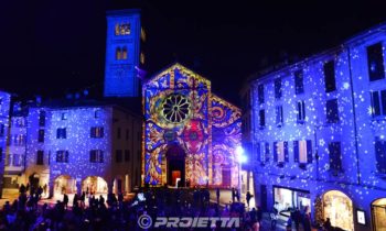 Piazza San Fedele a Como proiezione scenografica