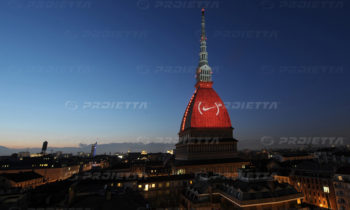 Projection du logo Nike - Mole Torino