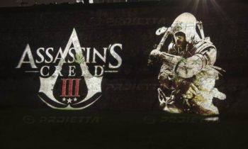 Lucca Comics projection des logos de Assassin's Creed