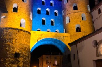 Suse : projections cartographiées sur la porte romaine