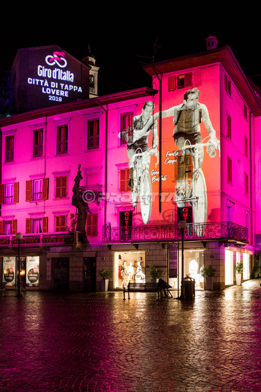 Proiezioni per il giro d'Italia