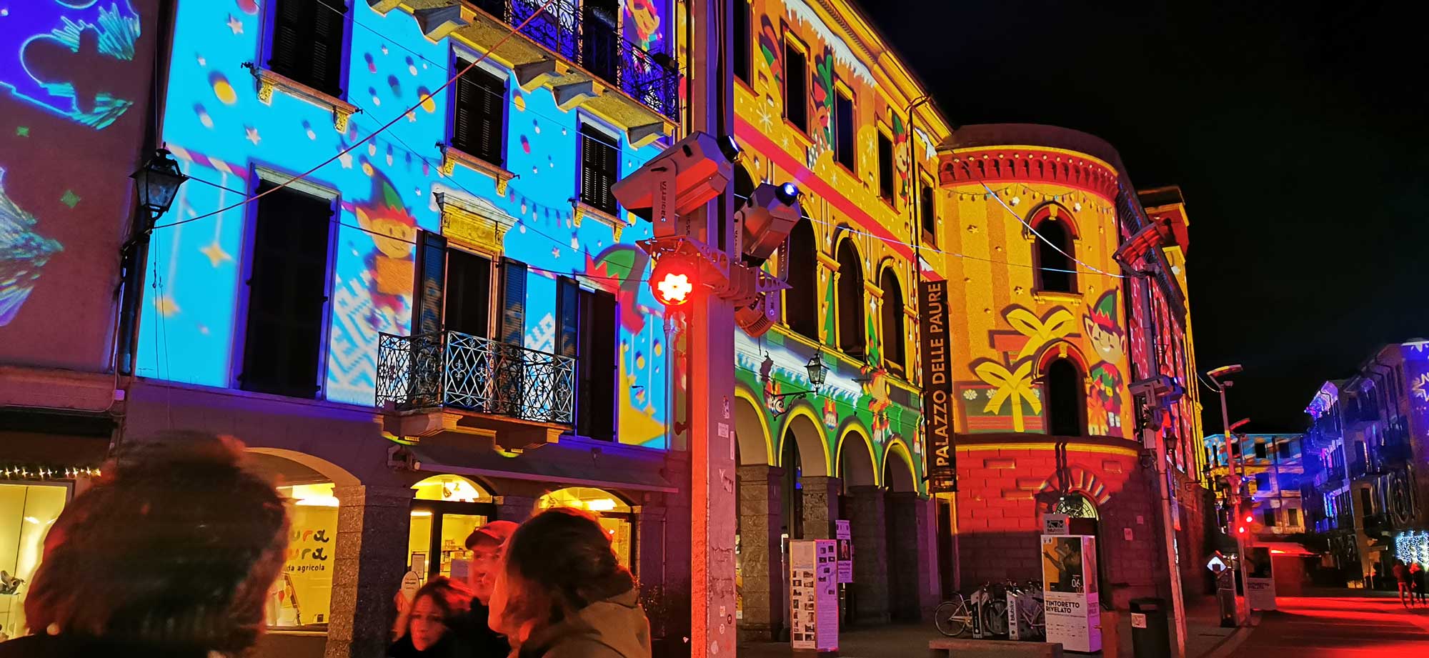 Lecco proiezioni natalizie e Video Mapping