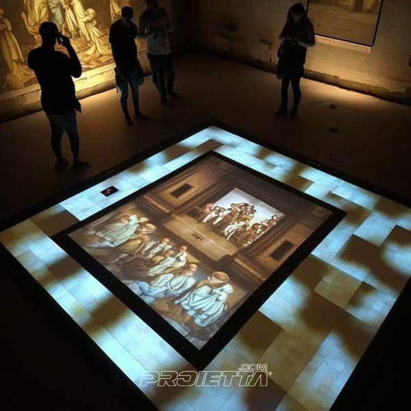 Projections interactives au sol pour les aménagements muséaux